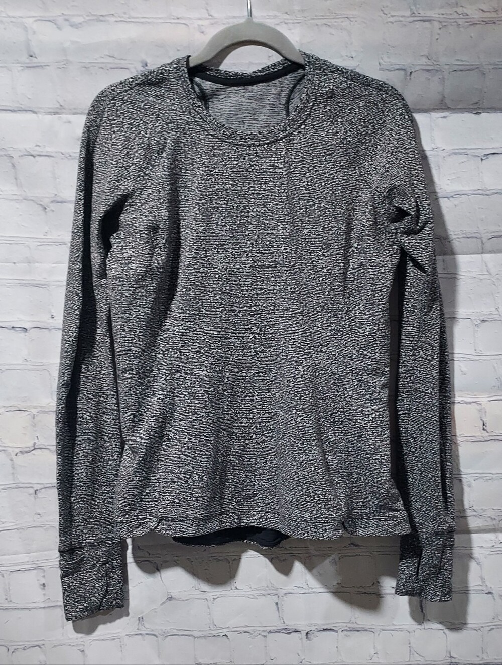 Lululemon Size 10 Top Runderful Long Sleeve Running/Base Layer Pocket Shirt